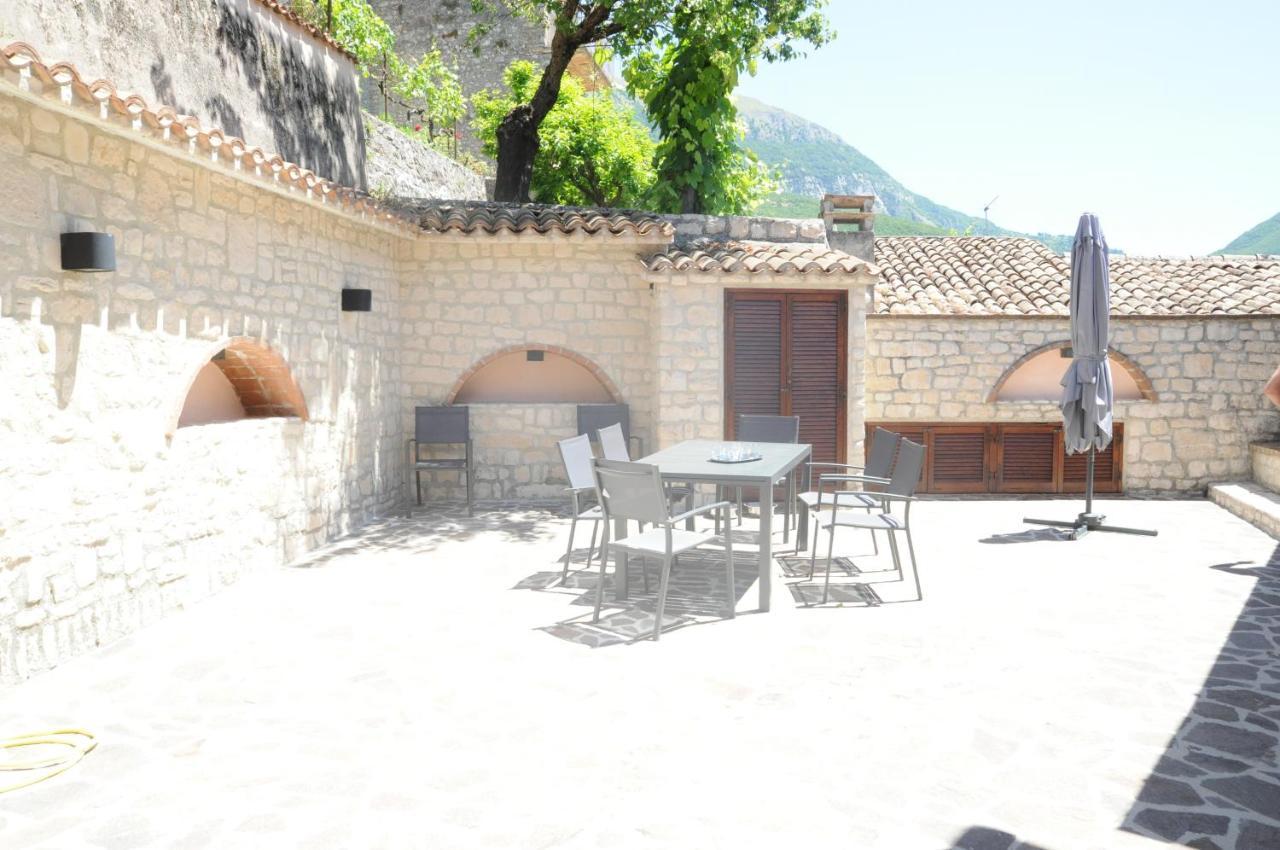 Villa Con Piscina "La Dogana Di Spoleto " Sant'Anatolia di Narco Exterior photo